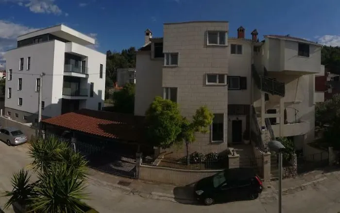 ゲストハウス Park Marjan *